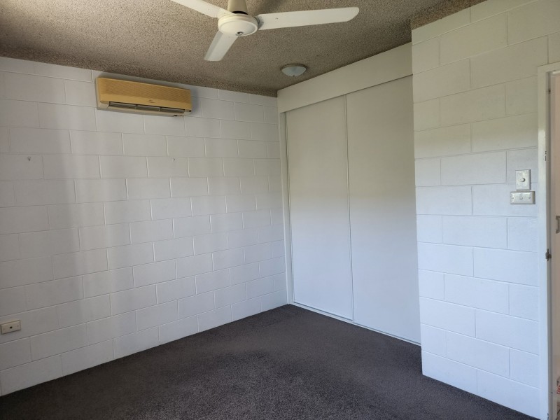 1/37 Winkworth Street, Westcourt QLD 4870