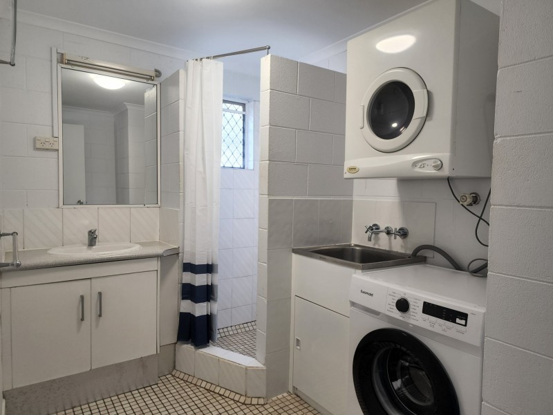 1/37 Winkworth Street, Westcourt QLD 4870