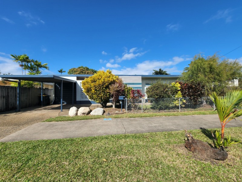 121 Greenslopes Street, Edge Hill QLD 4870