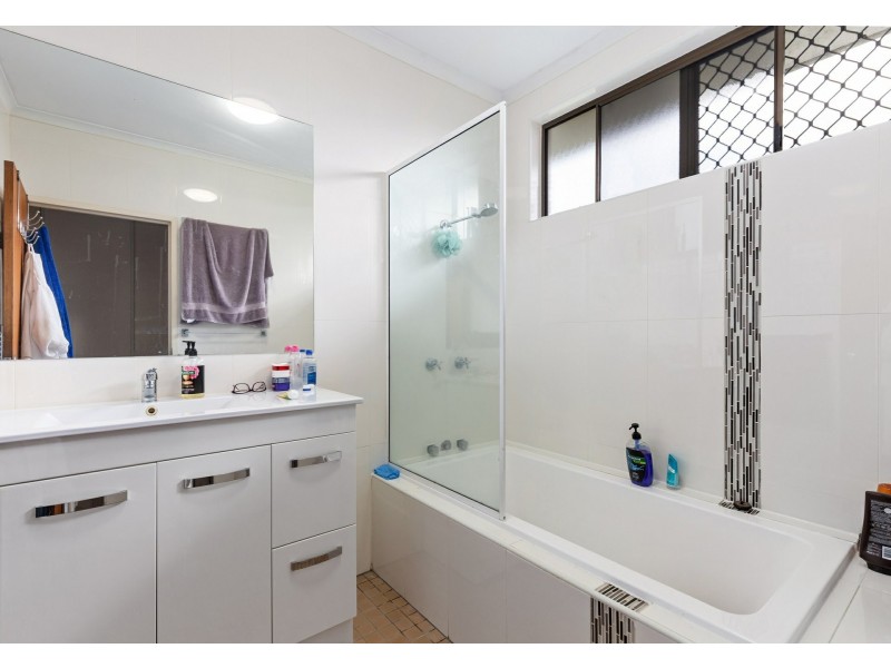 17 Gardiner Close, Brinsmead QLD 4870