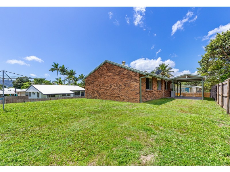 25 Marchant Street, Manoora QLD 4870