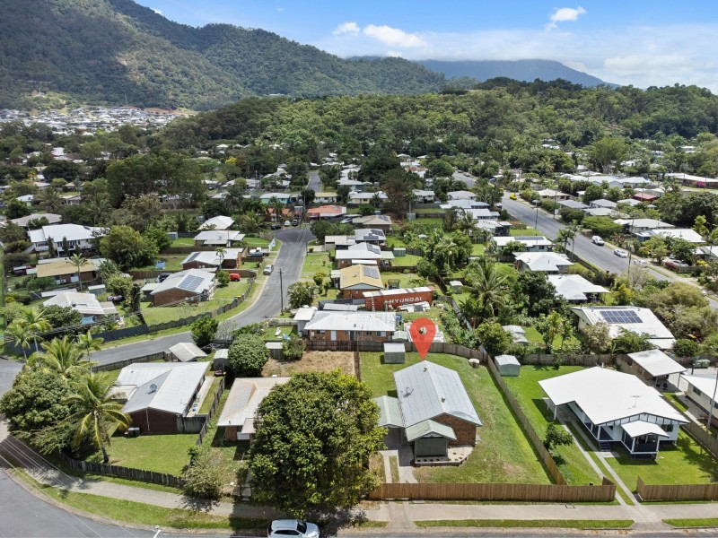 25 Marchant Street, Manoora QLD 4870