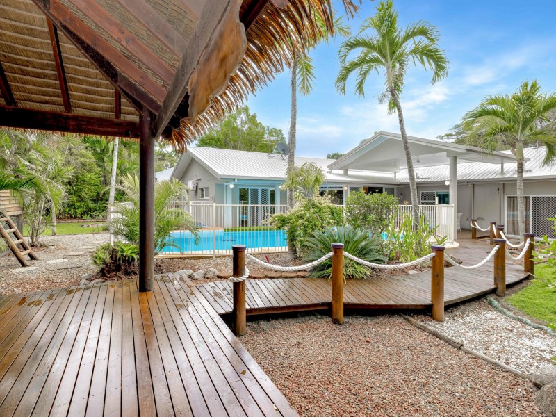 9 Heron Close, Kewarra Beach QLD 4879