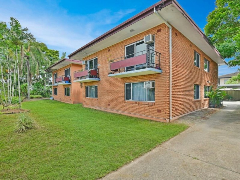 2/5 Curtin Street, Westcourt QLD 4870