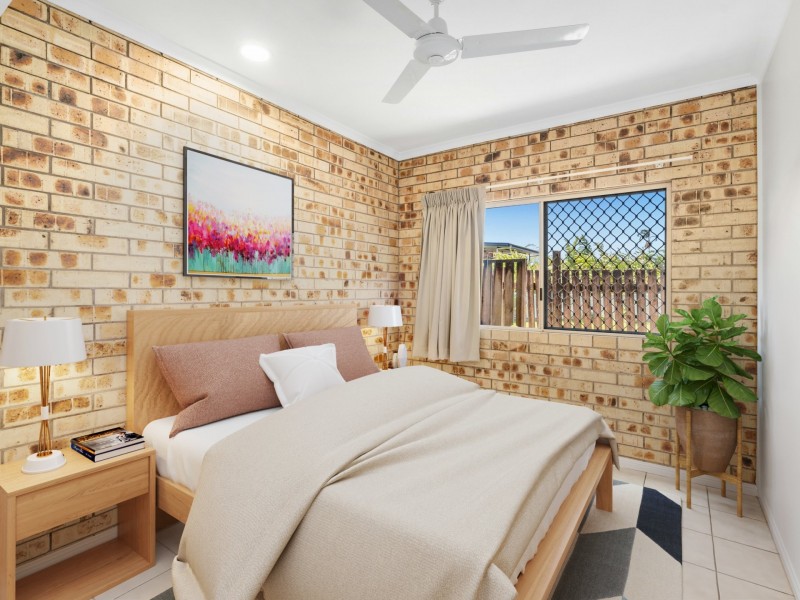 2/11 Moody Street, Manunda QLD 4870