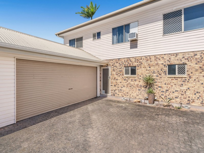 2/11 Moody Street, Manunda QLD 4870