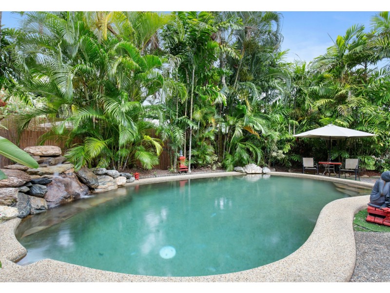 5 Harwood Close, Brinsmead QLD 4870