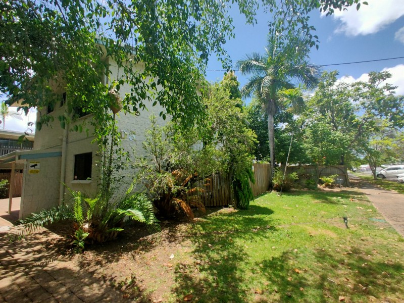1/106 Digger Street, Cairns North QLD 4870