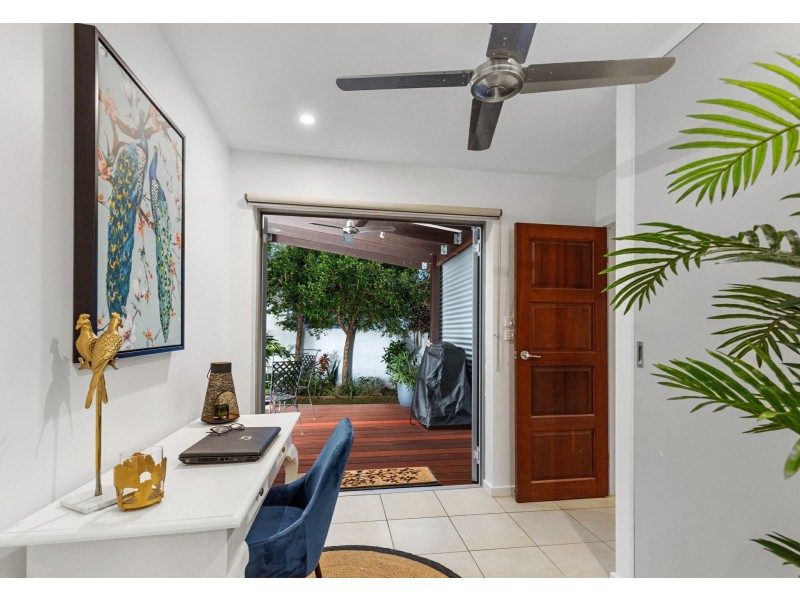 346A Pease Street, Edge Hill QLD 4870