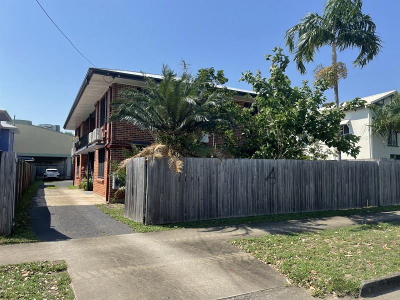 3/15a Lily Street, Cairns North QLD 4870