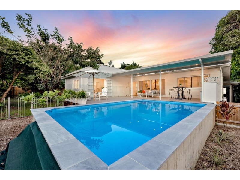 3 Fulton Close, Whitfield QLD 4870