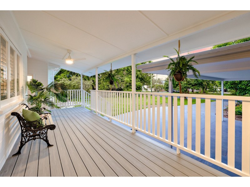 3 Fulton Close, Whitfield QLD 4870
