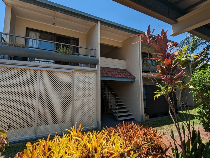 1/439 Severin Street, Manunda QLD 4870