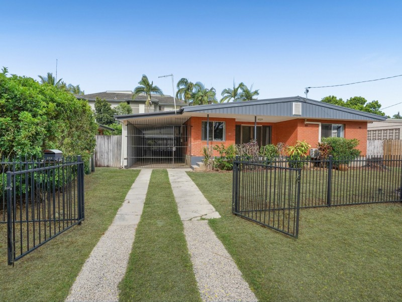 252 Buchan Street, Westcourt QLD 4870