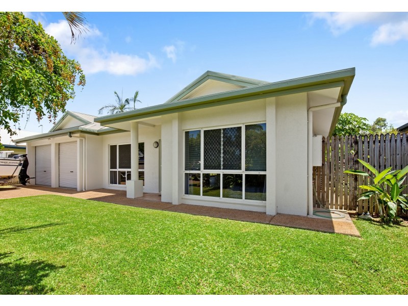 4 Colonial Close, Redlynch QLD 4870