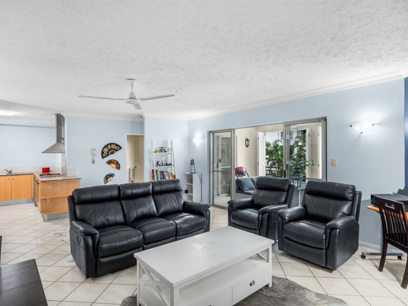 1311/2-10 Greenslopes Street, Cairns North QLD 4870