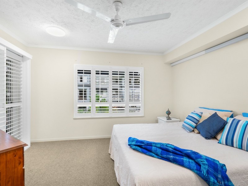 1311/2-10 Greenslopes Street, Cairns North QLD 4870