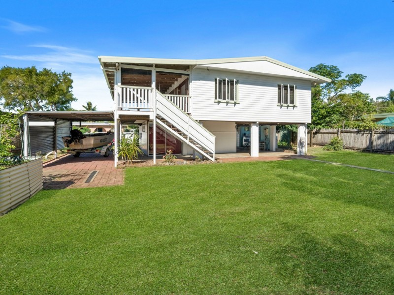 18 Guava Street, Holloways Beach QLD 4878