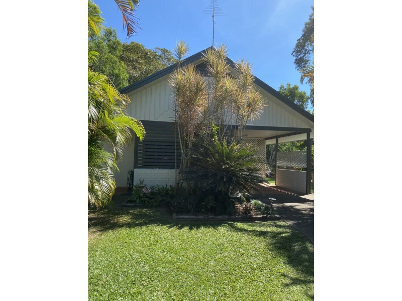 4/2 Hollett Close, Manunda QLD 4870