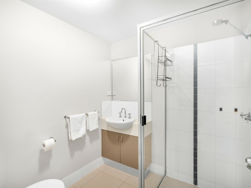 203/92-98 Digger Street, Cairns North QLD 4870