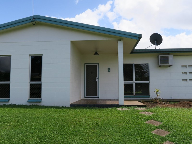 2 Carmel Close, Woree QLD 4868