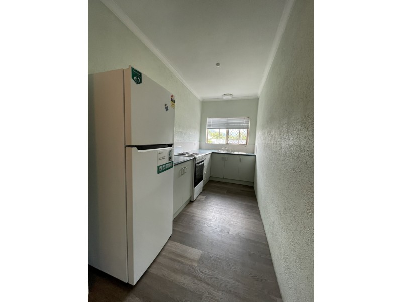 1/150 Pease Street, Manoora QLD 4870