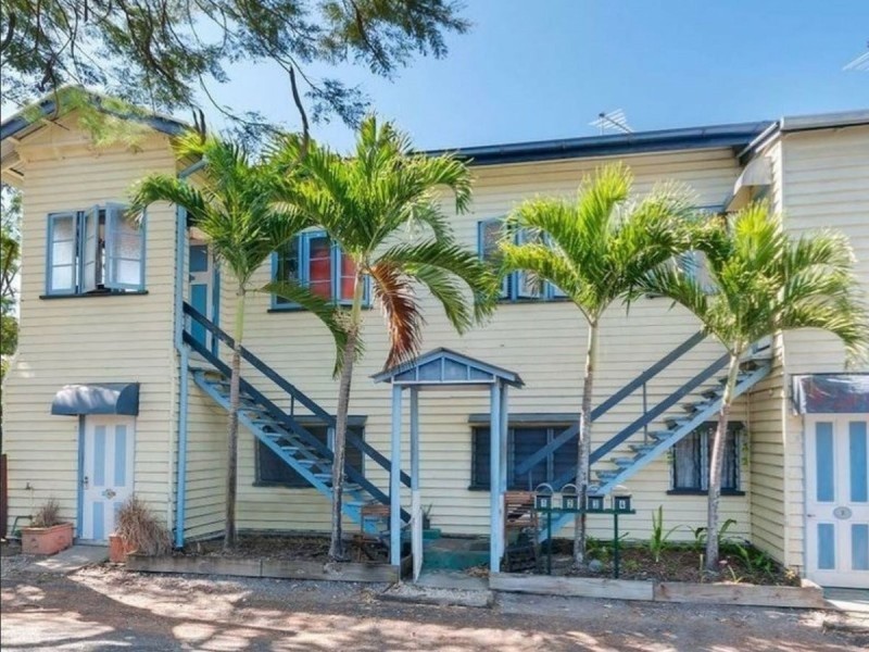 1/5 Mitchell Street, Machans Beach QLD 4878