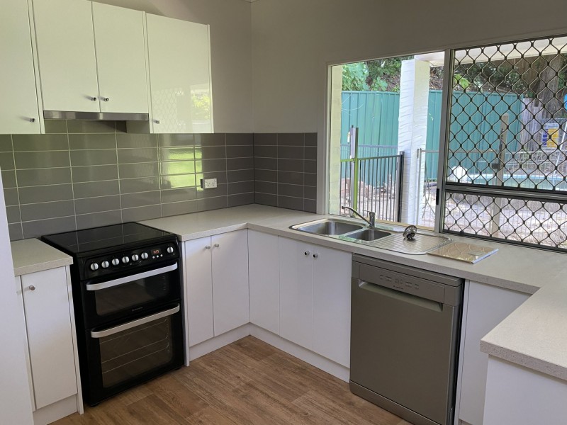 4 Fay Close, Brinsmead QLD 4870