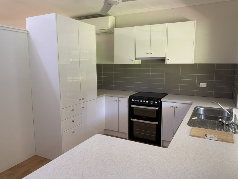 4 Fay Close, Brinsmead QLD 4870