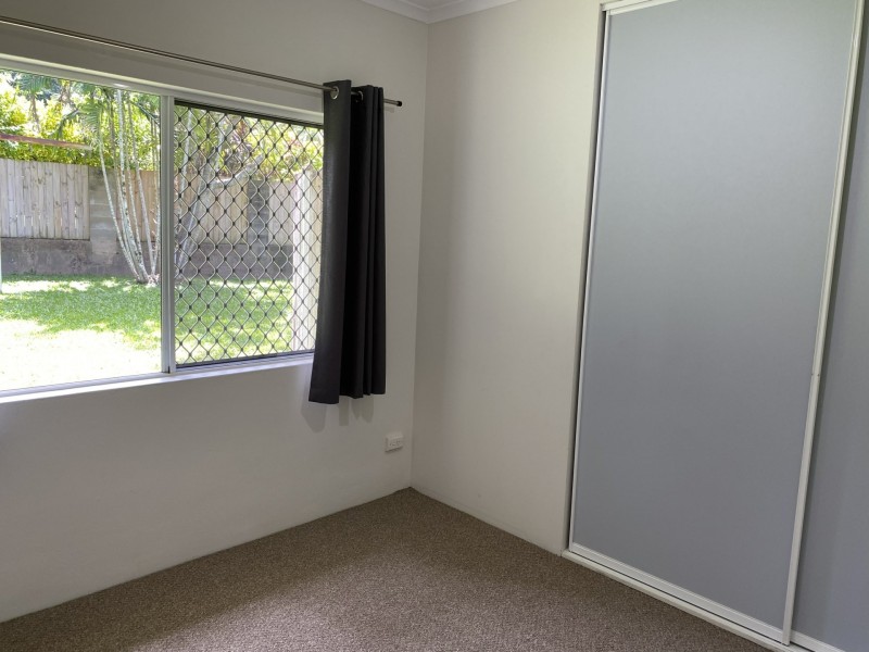 4 Fay Close, Brinsmead QLD 4870