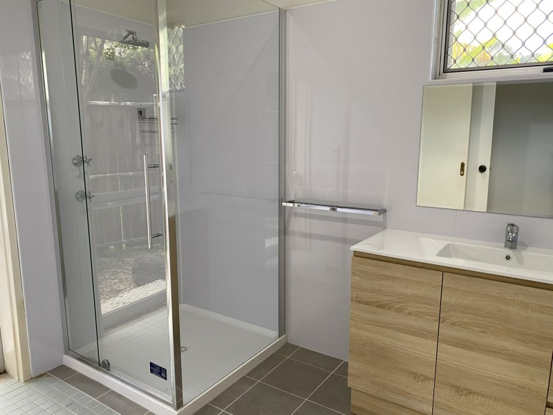 4 Fay Close, Brinsmead QLD 4870