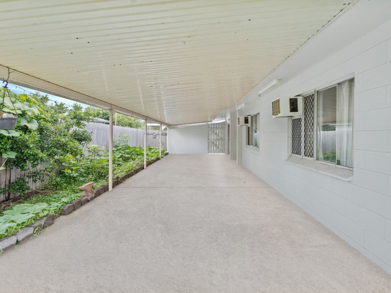 7 Denman Close, Manoora QLD 4870