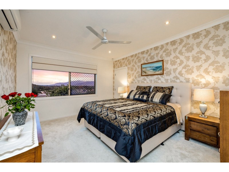 10 Sergeant Street, Kanimbla QLD 4870