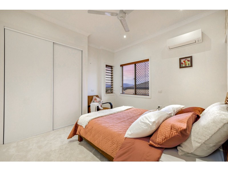 10 Sergeant Street, Kanimbla QLD 4870