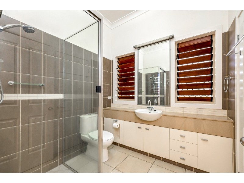 10 Sergeant Street, Kanimbla QLD 4870