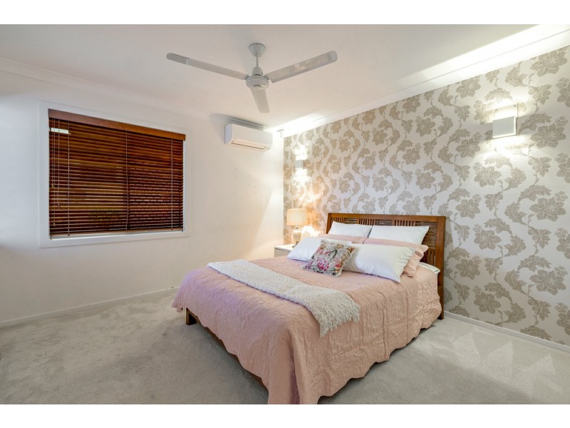 10 Sergeant Street, Kanimbla QLD 4870