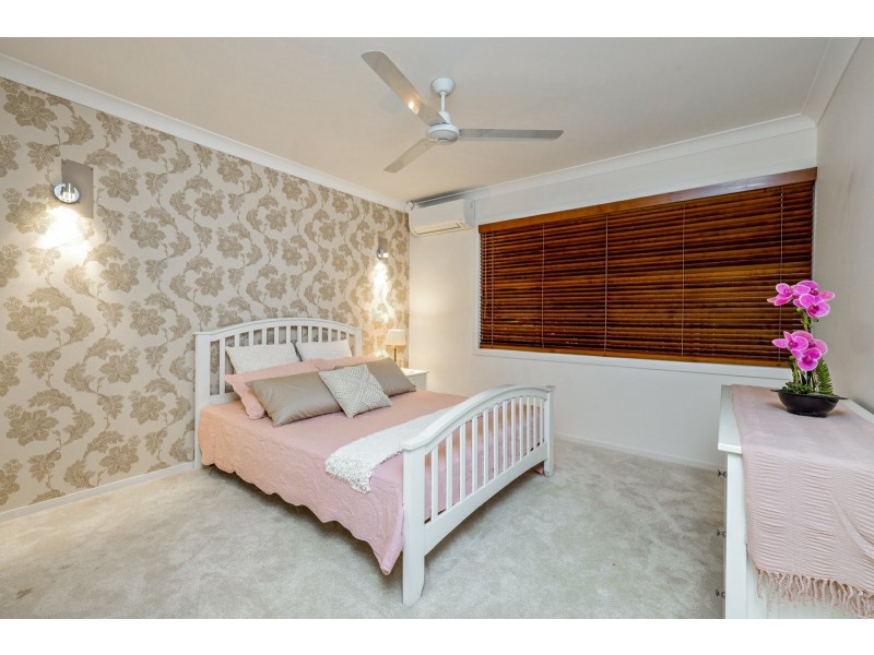 10 Sergeant Street, Kanimbla QLD 4870