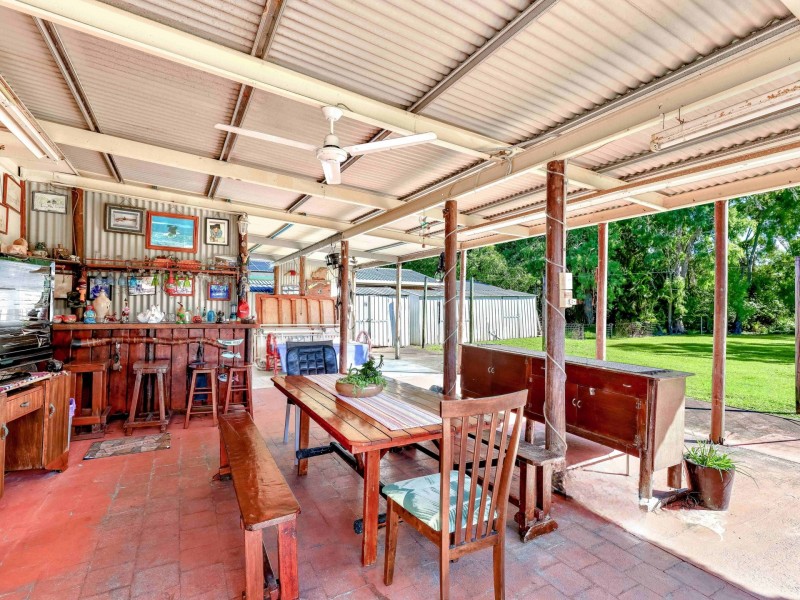 15 Christensen Street, Machans Beach QLD 4878