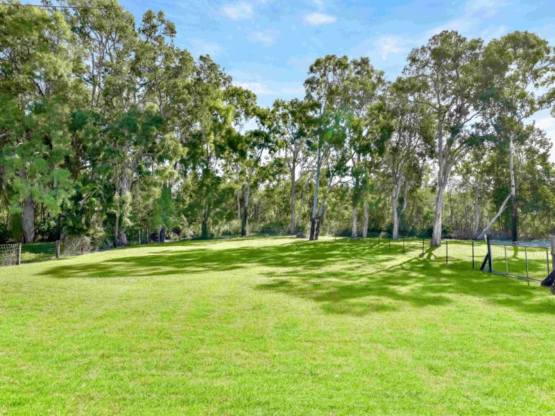 15 Christensen Street, Machans Beach QLD 4878