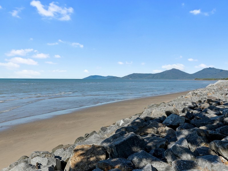 15 Christensen Street, Machans Beach QLD 4878
