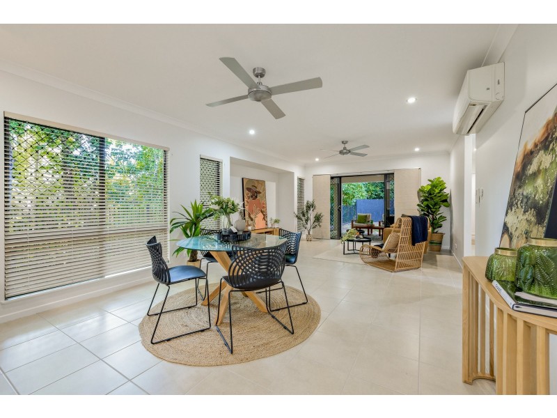 218 Greenslopes Street, Whitfield QLD 4870