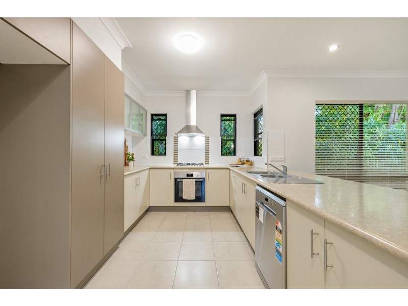 218 Greenslopes Street, Whitfield QLD 4870