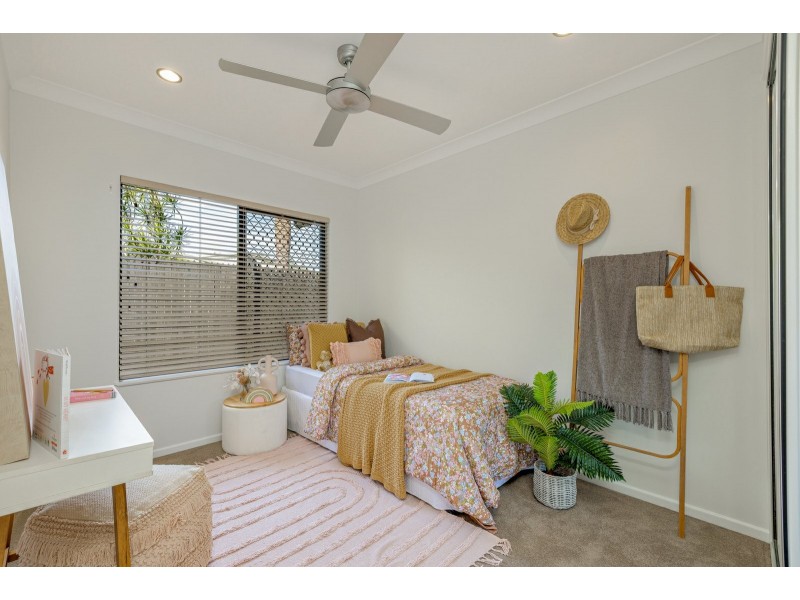 218 Greenslopes Street, Whitfield QLD 4870