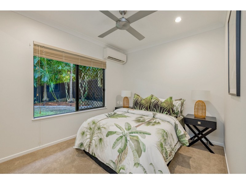 218 Greenslopes Street, Whitfield QLD 4870