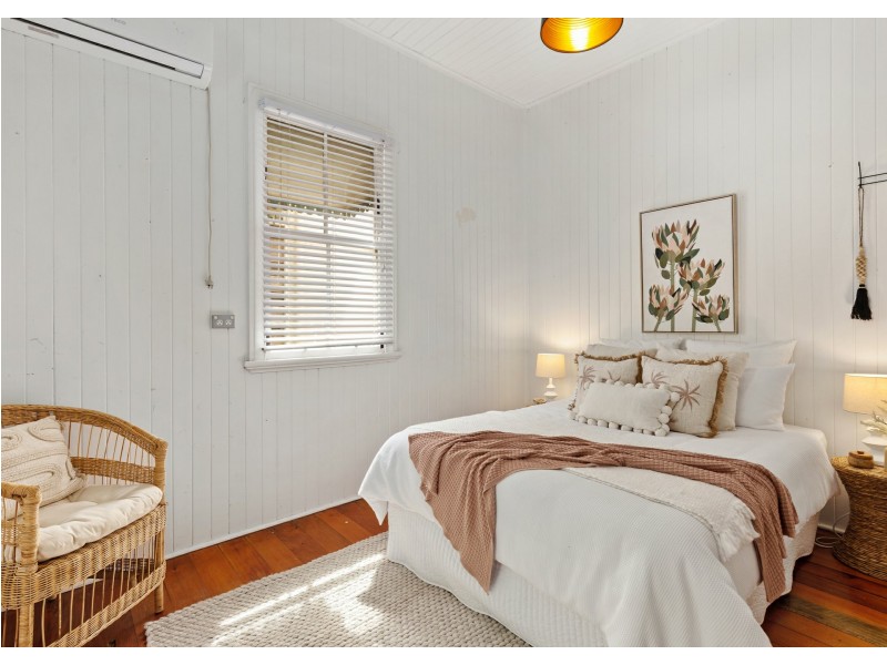 12 Cairns Street, Cairns North QLD 4870