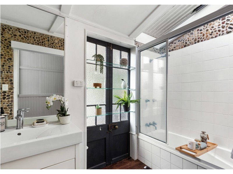 12 Cairns Street, Cairns North QLD 4870