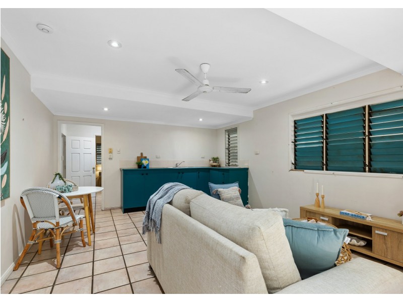 12 Cairns Street, Cairns North QLD 4870