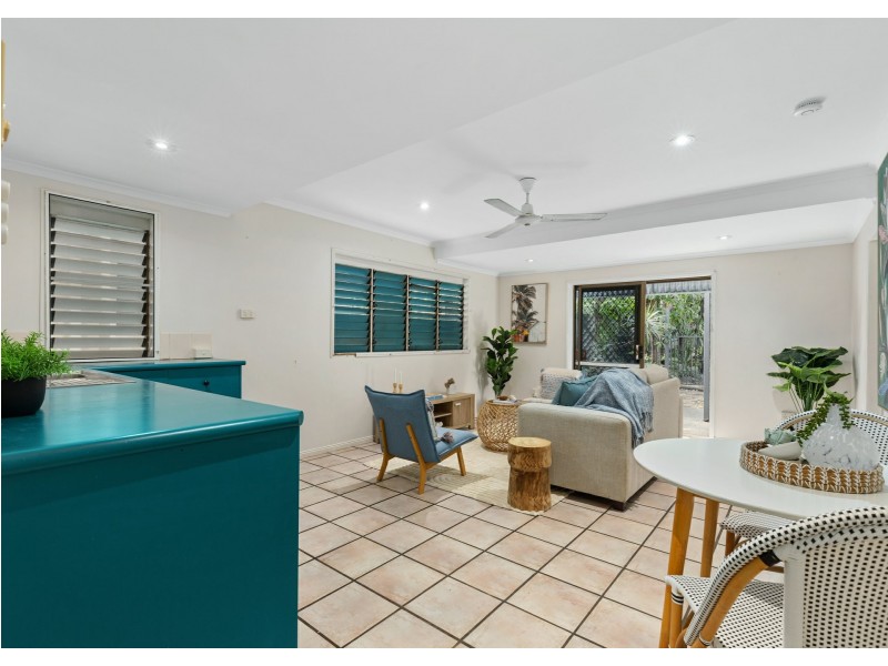 12 Cairns Street, Cairns North QLD 4870