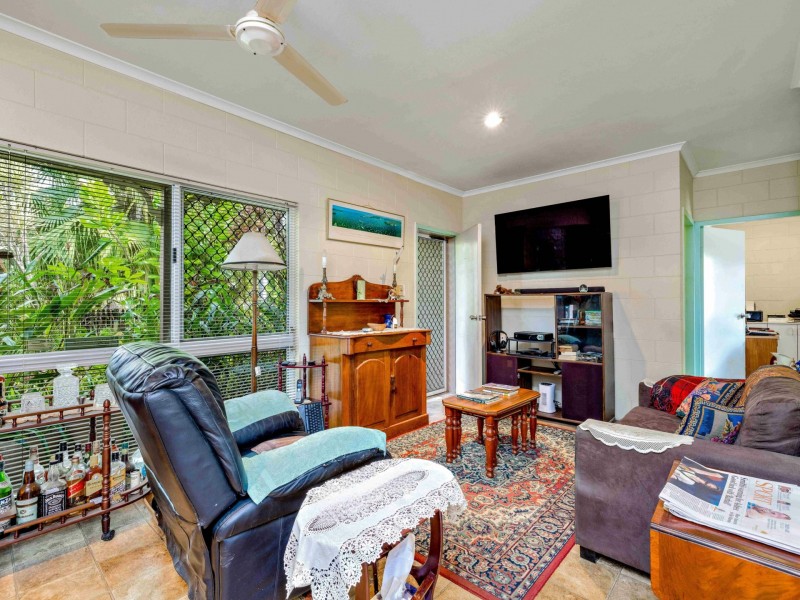 1/7 Ireland Crescent, Whitfield QLD 4870