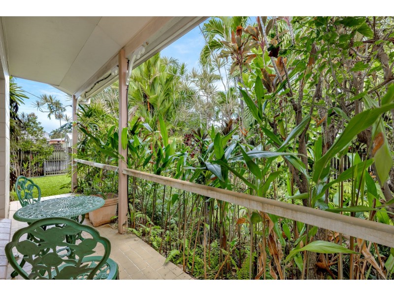 1/7 Ireland Crescent, Whitfield QLD 4870